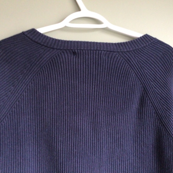 Ladies long sleeve crop zip sweater, blue Sz Medium. Gently worn - Picture 8 of 12